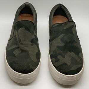 Steve Madden Gills Camo Sneakers 10